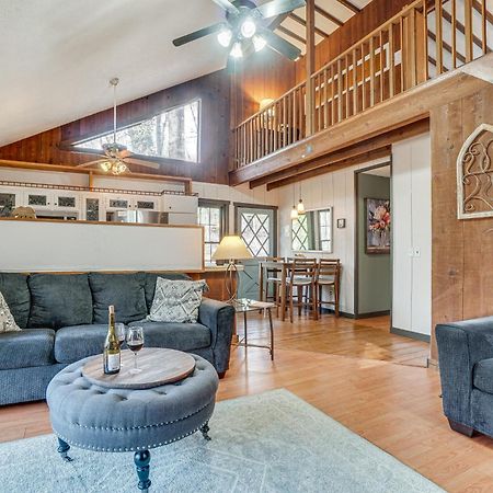 Charming Cabin With Fire Pit And Decks About 7 Mi To Helen Sautee Nacoochee Extérieur photo