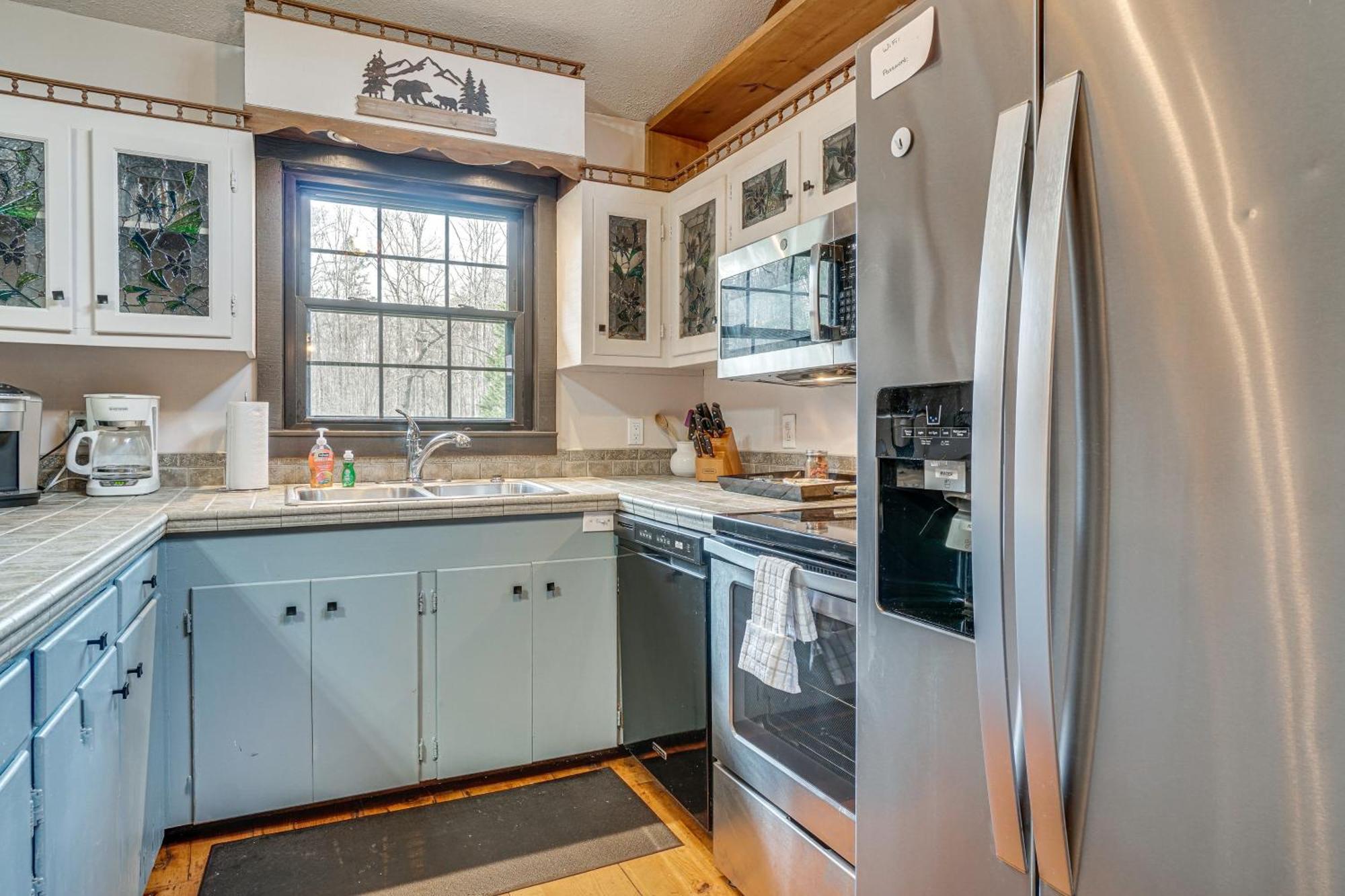 Charming Cabin With Fire Pit And Decks About 7 Mi To Helen Sautee Nacoochee Extérieur photo