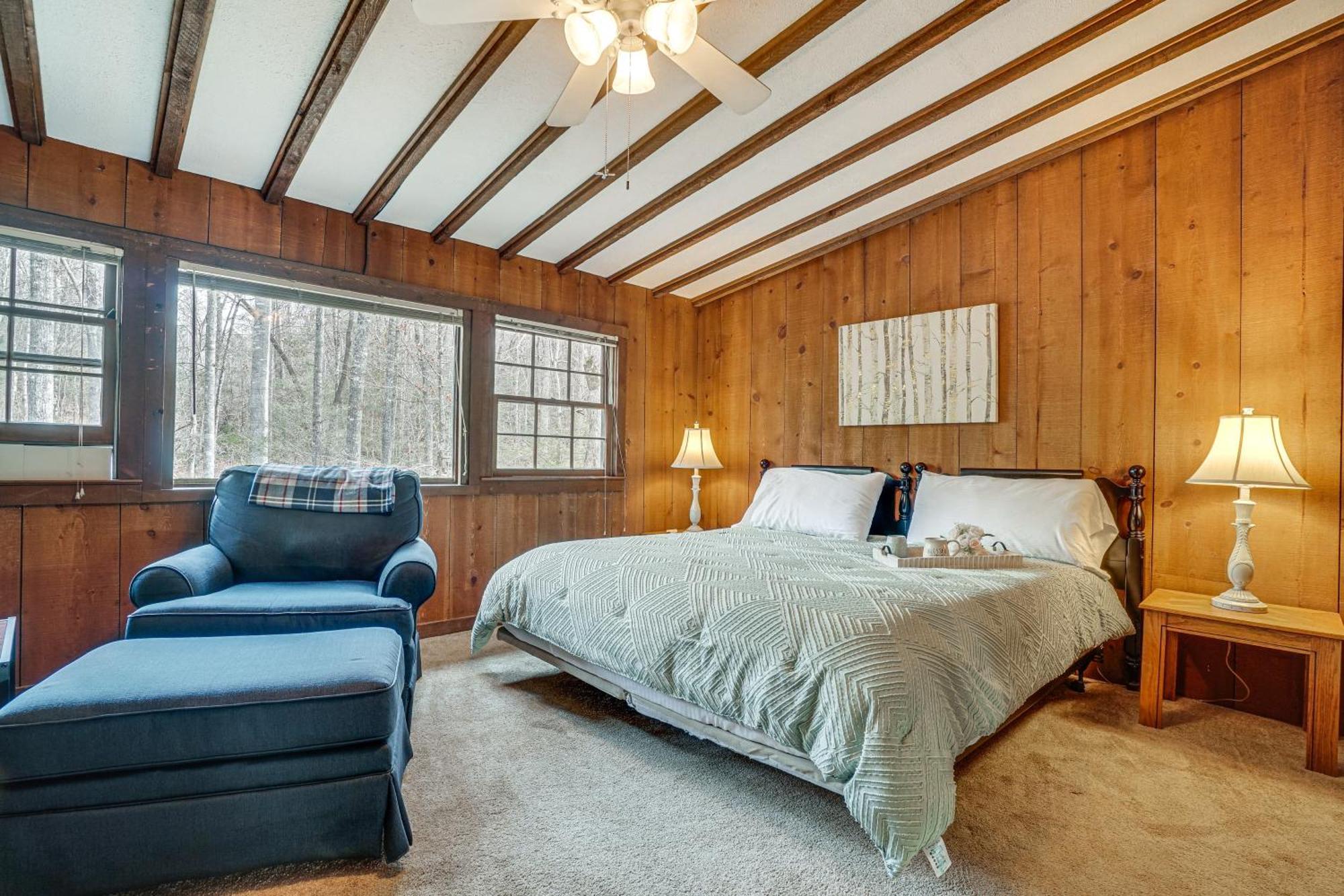 Charming Cabin With Fire Pit And Decks About 7 Mi To Helen Sautee Nacoochee Extérieur photo